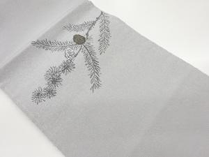 作家物　縮緬地金彩手描き松毬模様開き名古屋帯（額縁仕立て）